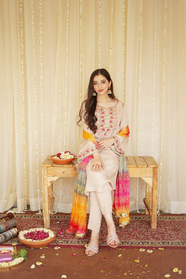 ✨ Ethereal Winter Elegance – Dhanak Couture 2025/26 ❄️